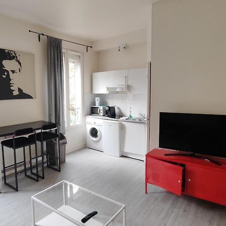 Charming Parisian Studio! Ивры-Сур-Сеине Экстерьер фото