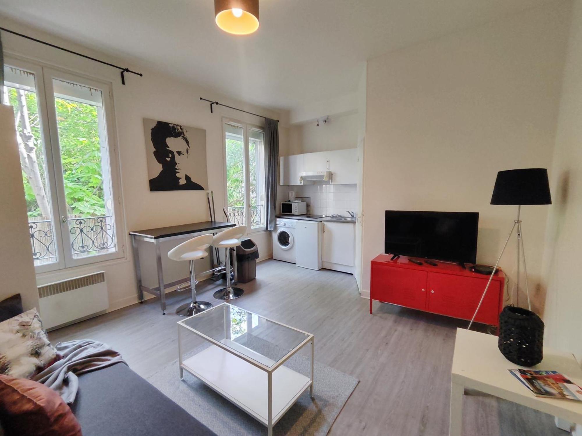 Charming Parisian Studio! Ивры-Сур-Сеине Экстерьер фото