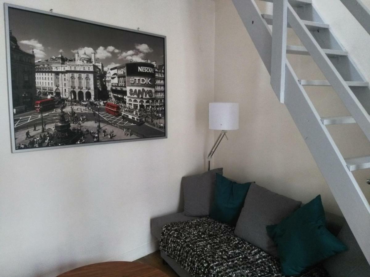 Charming Parisian Studio! Ивры-Сур-Сеине Экстерьер фото